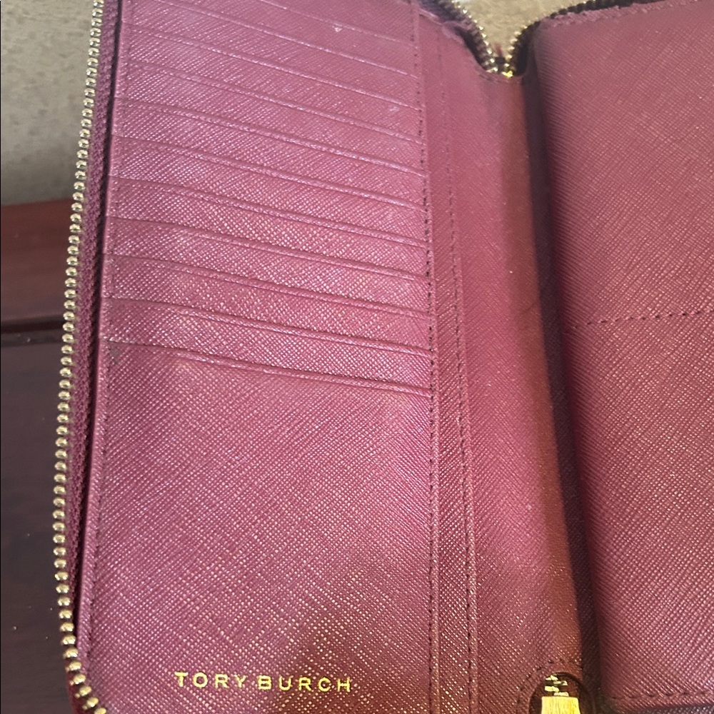 Tory Burch Saffiano Zip Wallet - Picture 6 of 9